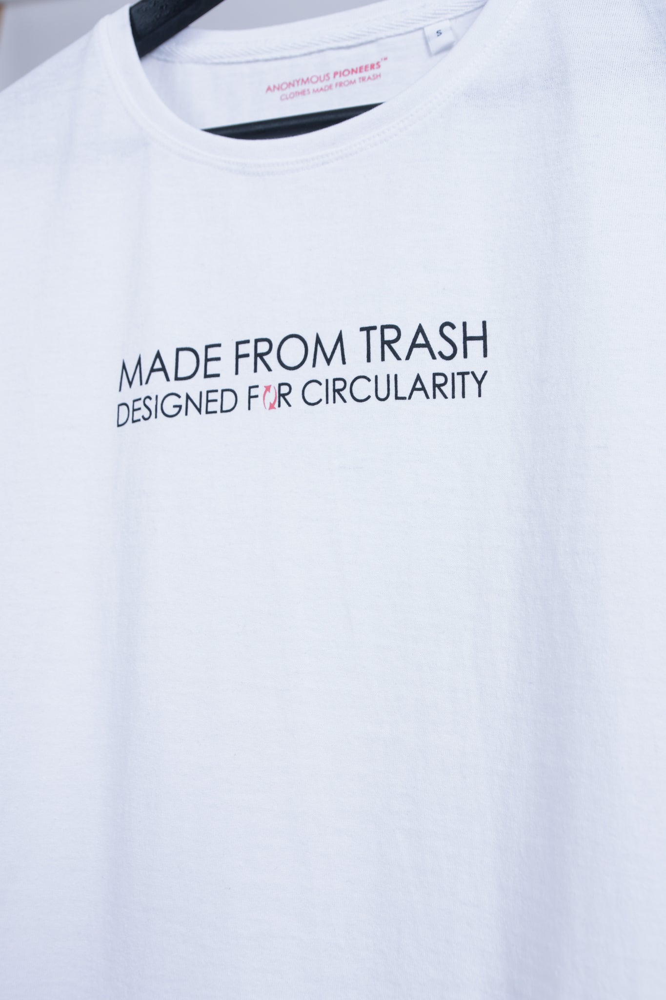 T-Shirt - TRASH print, Stort
